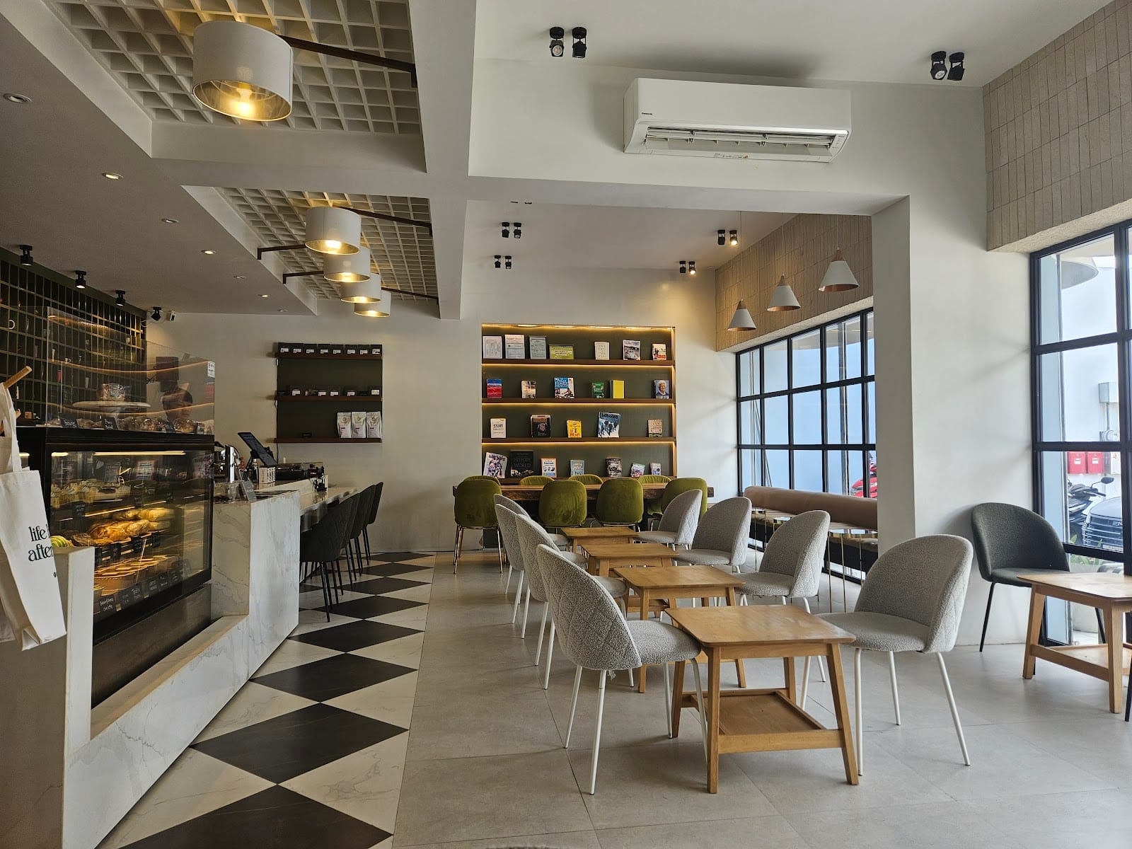 Un & Franc Coffee Bar