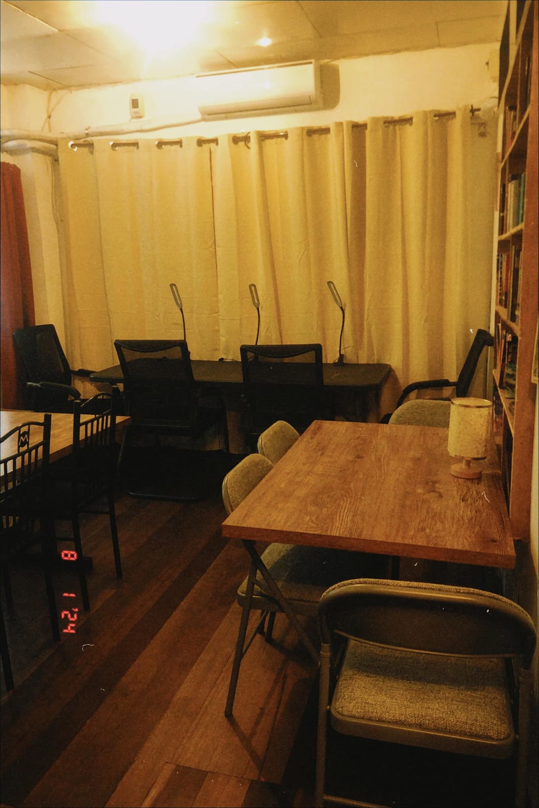 Cubbyhole Cafe