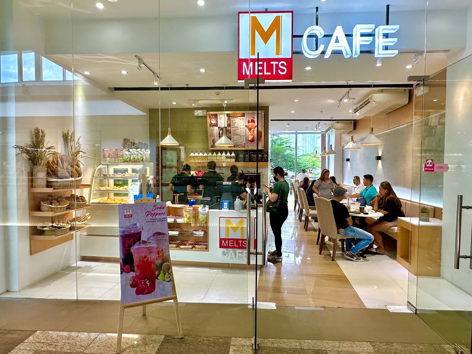 MELTS Cafe - Veranza Mall