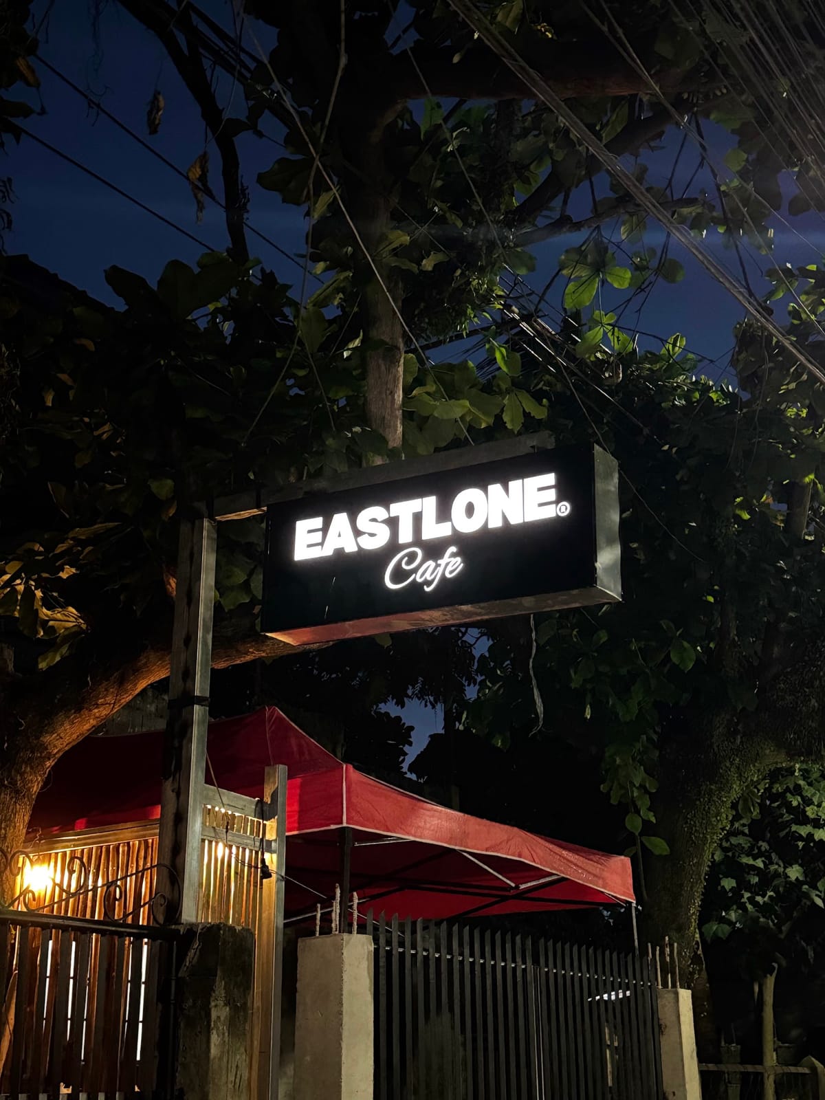 EASTLONE Cafe