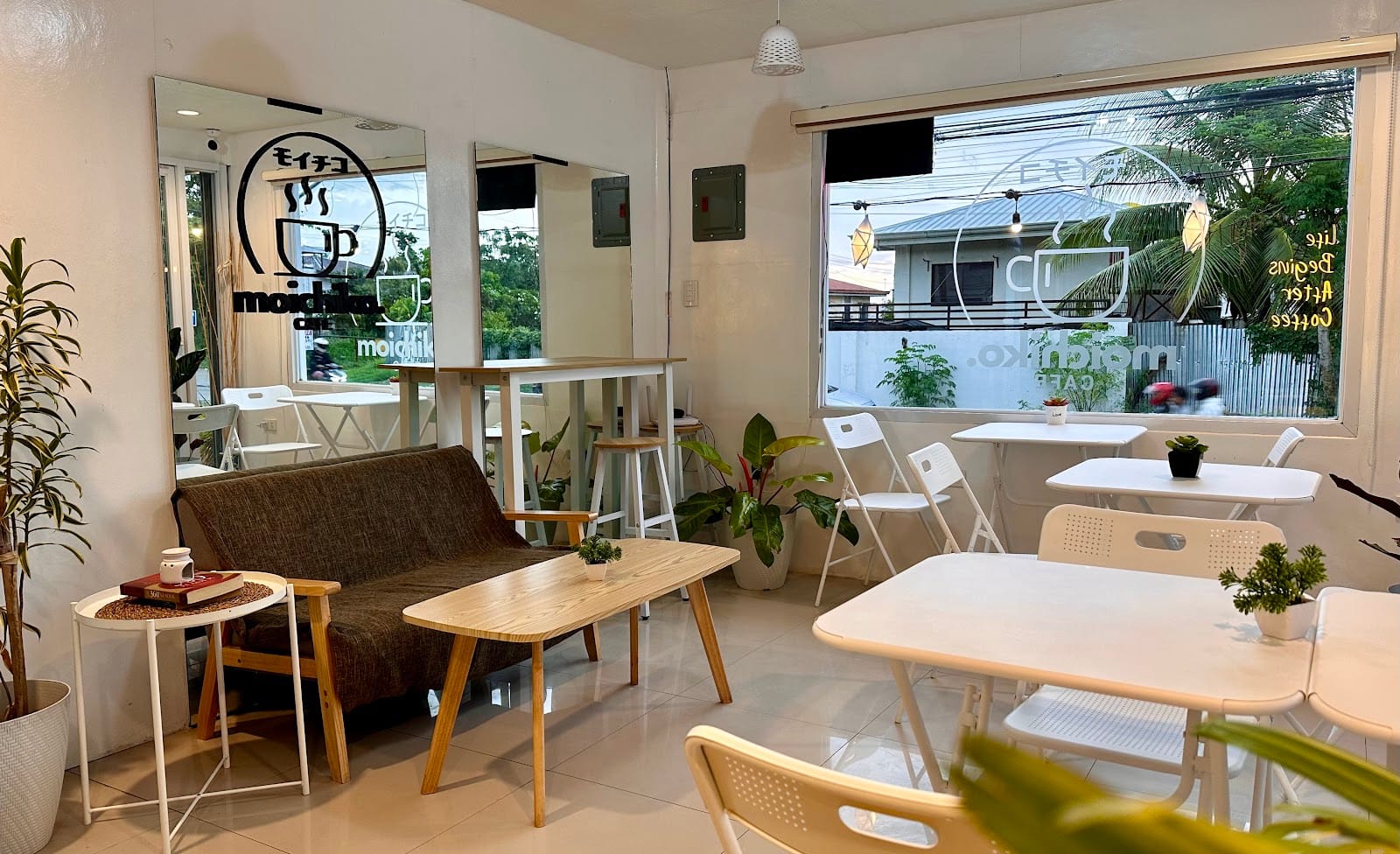 Moichiko Cafe