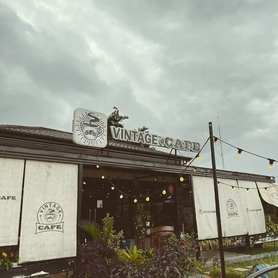 Vintage Cafe