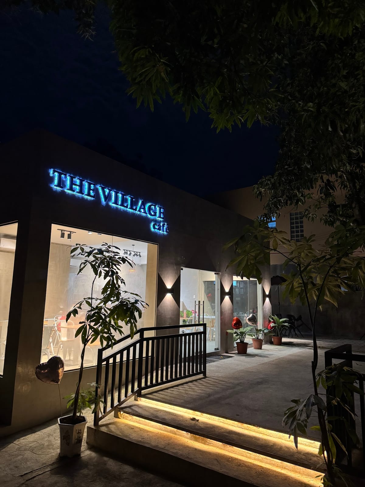 D Village Cafe