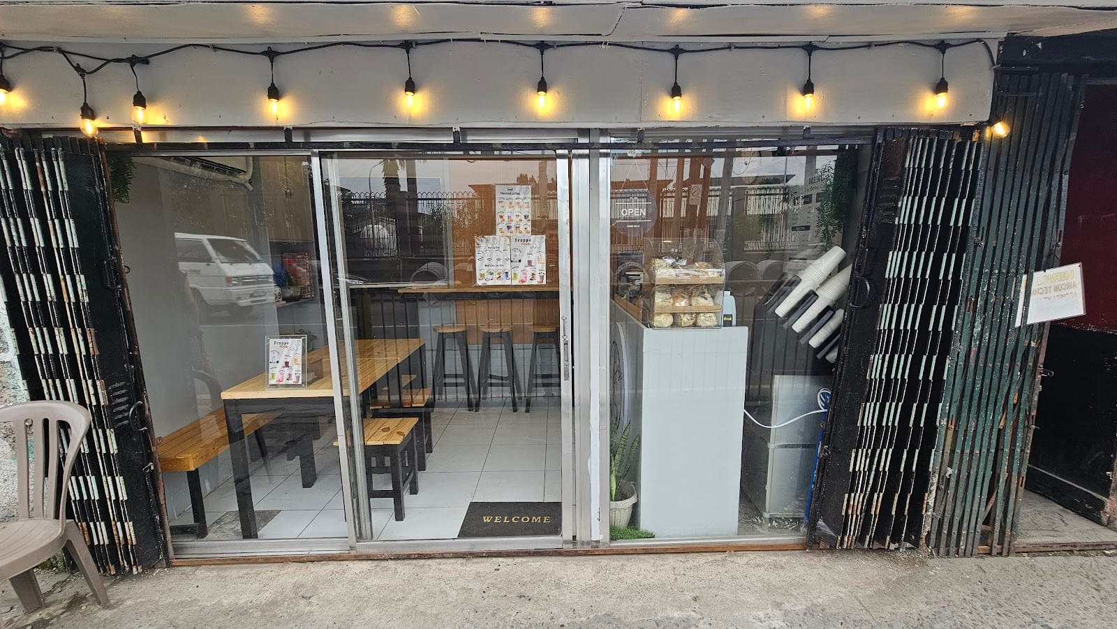 Le bebe Cafe ( Speciality Coffee and frappe )