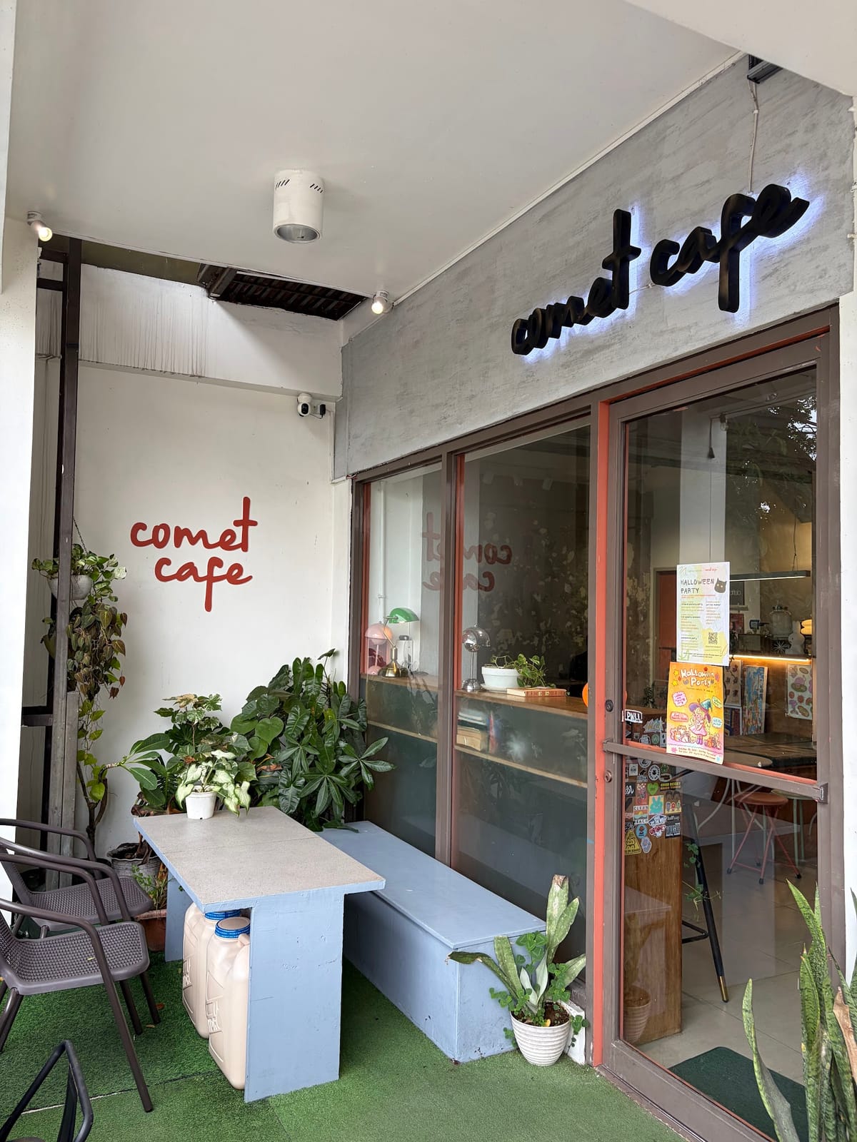 Comet Cafe