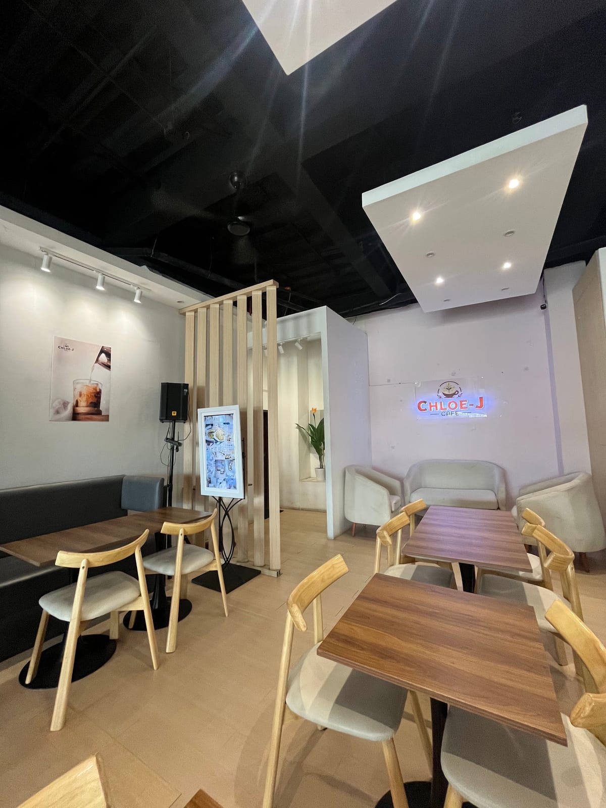Chloe-J Cafe