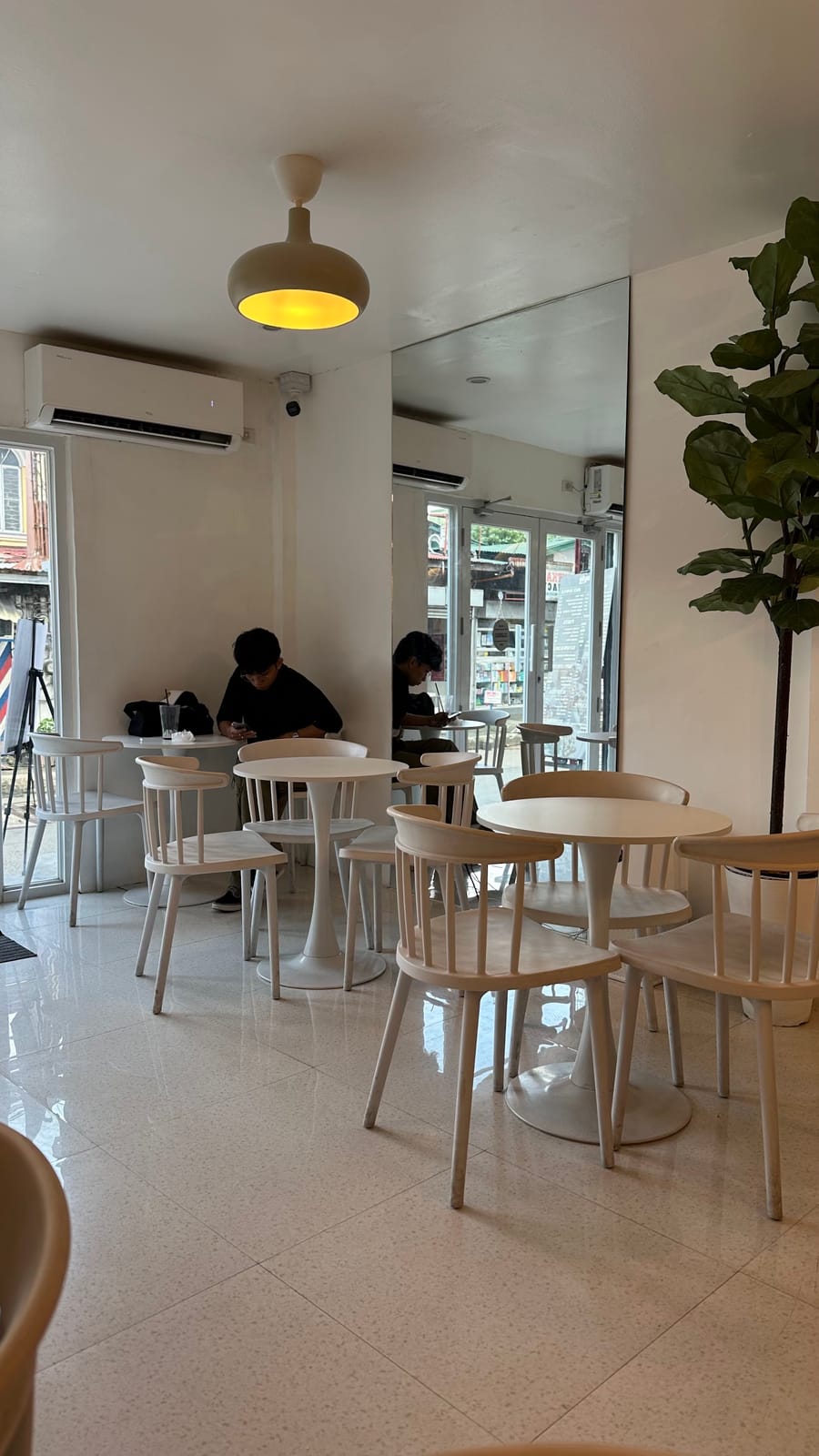 Whyte Cafe