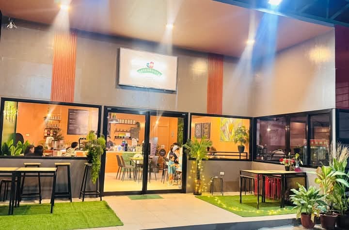 GreenRoots Cafe