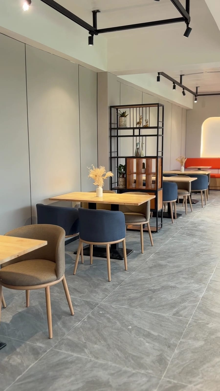 Hirus Café