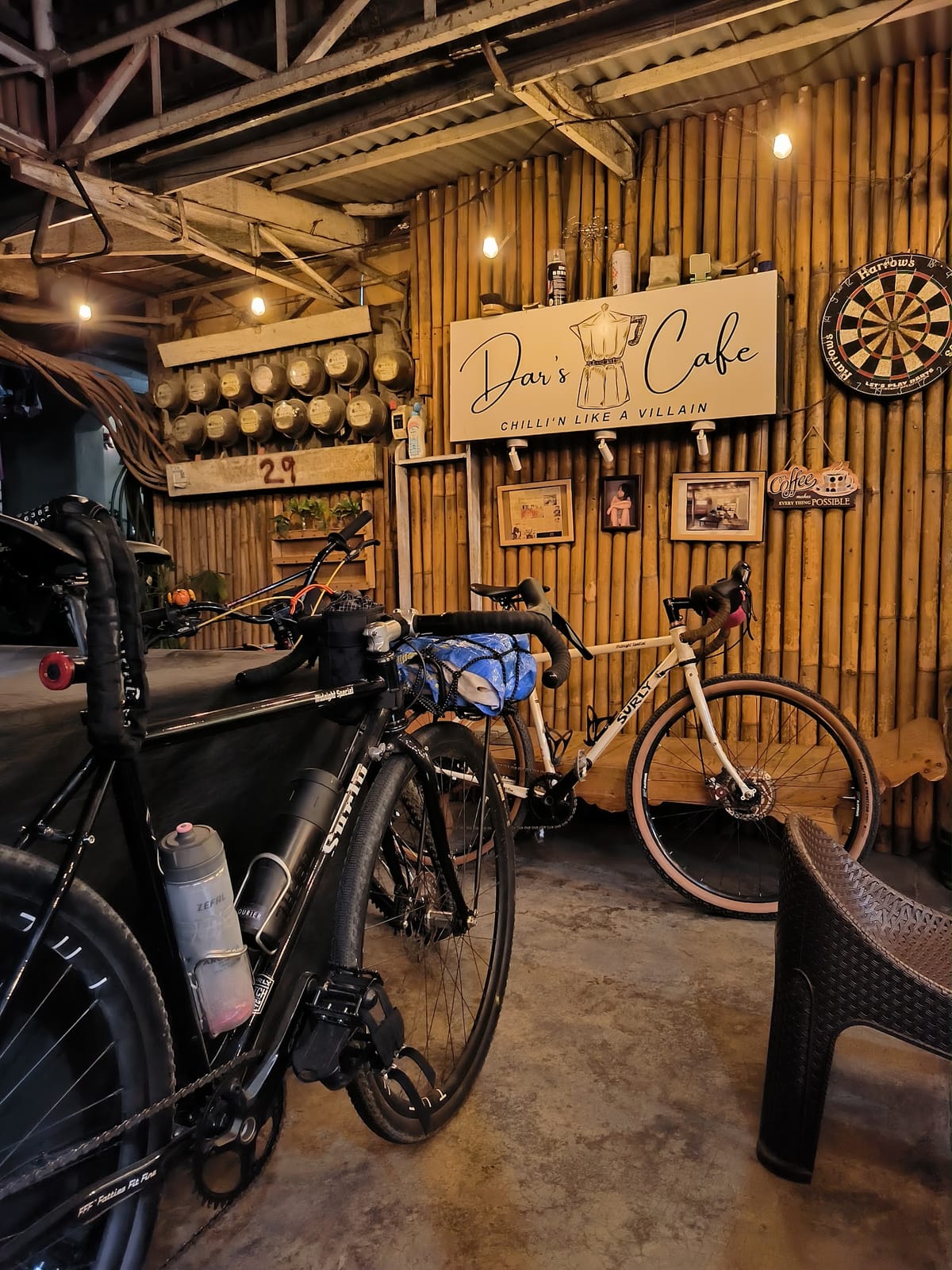Dar's Cafe