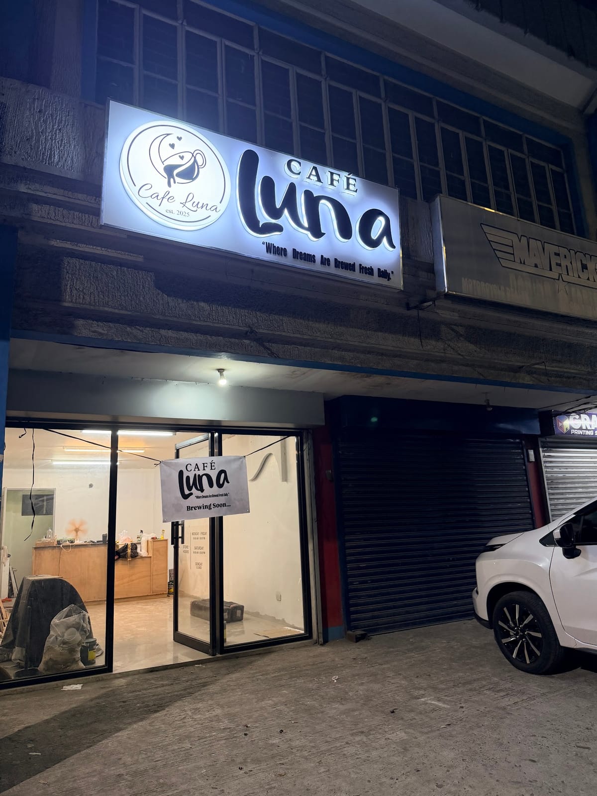 Cafe Luna