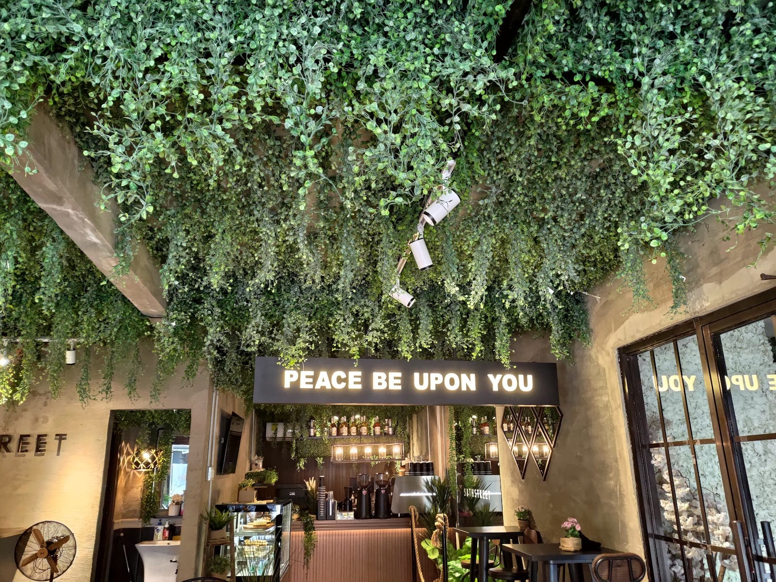 Palm Tree Cafe