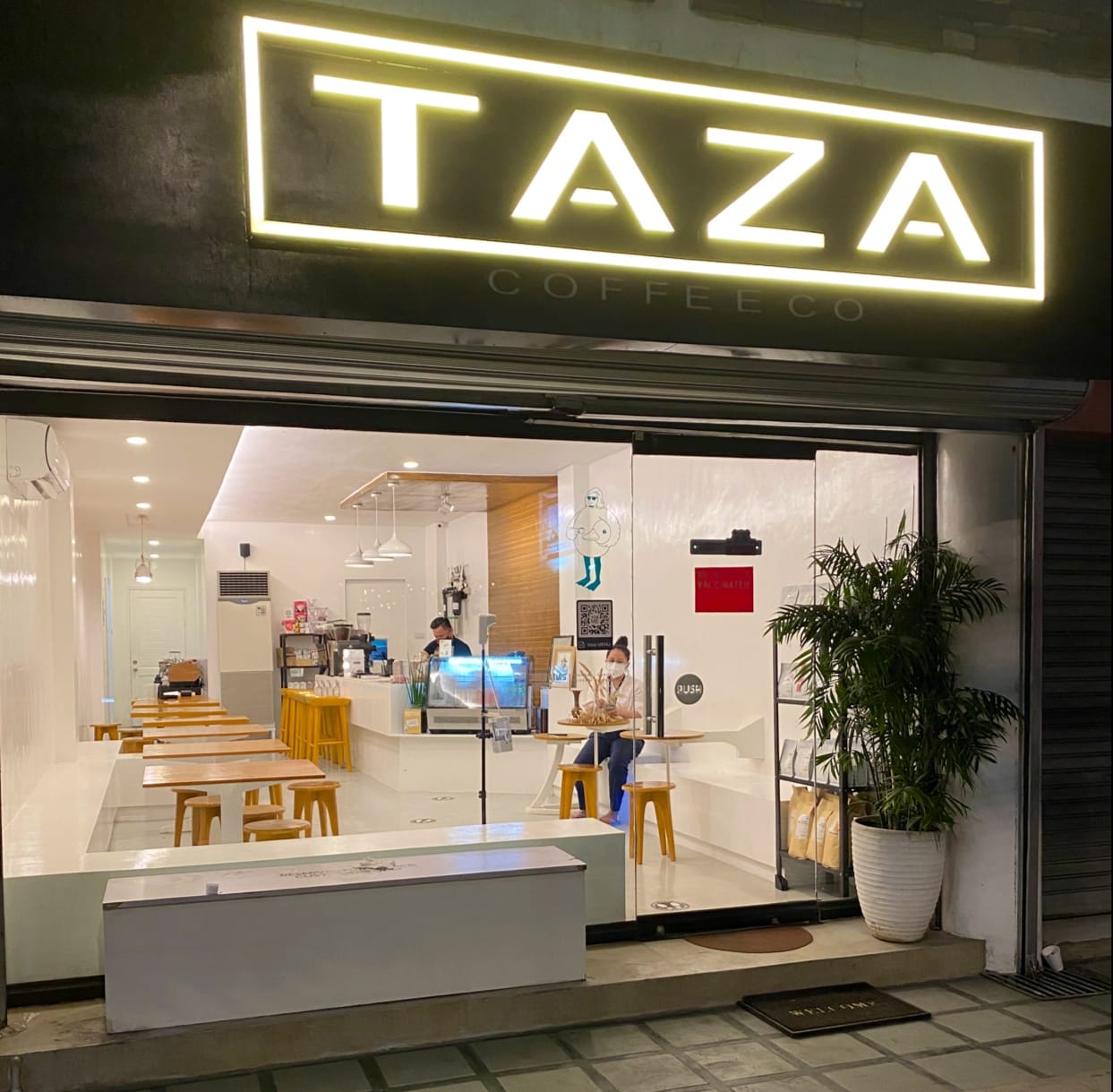 Taza Coffee Company (Flagship Store & Roastery)