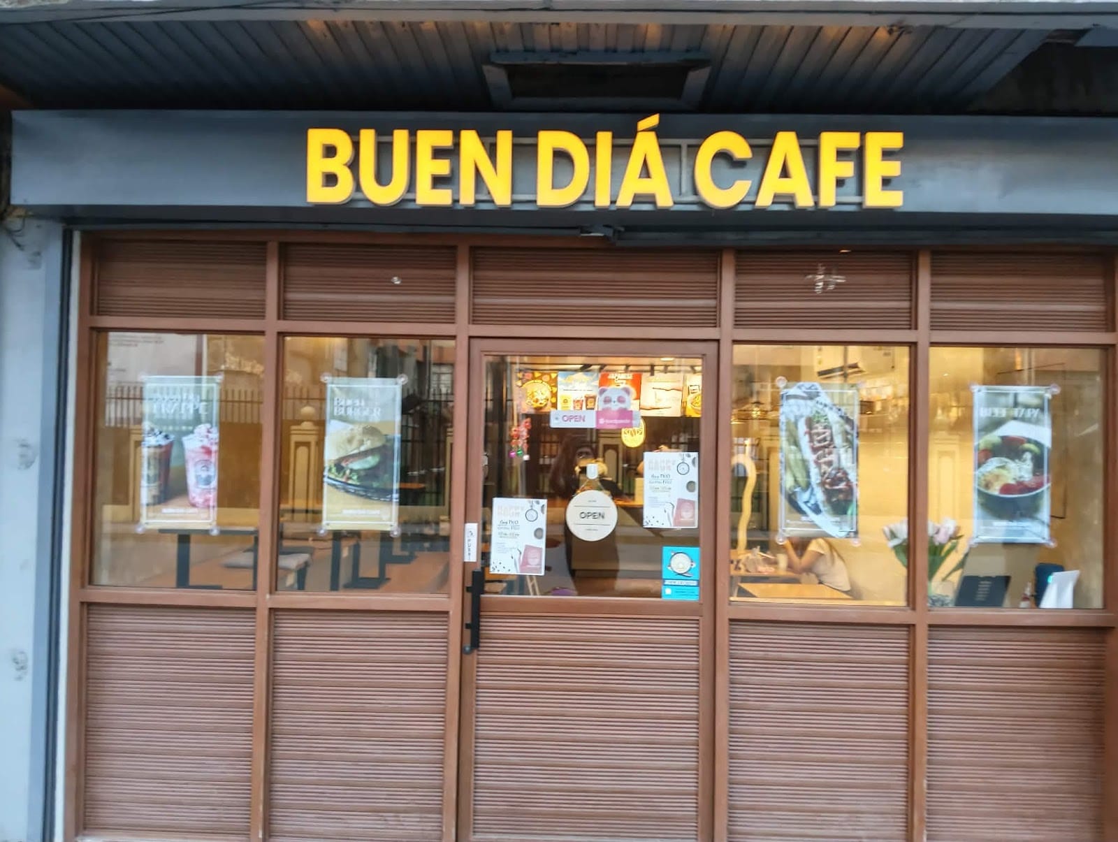 Buen Diá Cafe