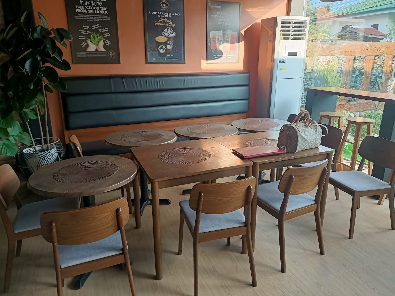 Ceylon Coffee Club