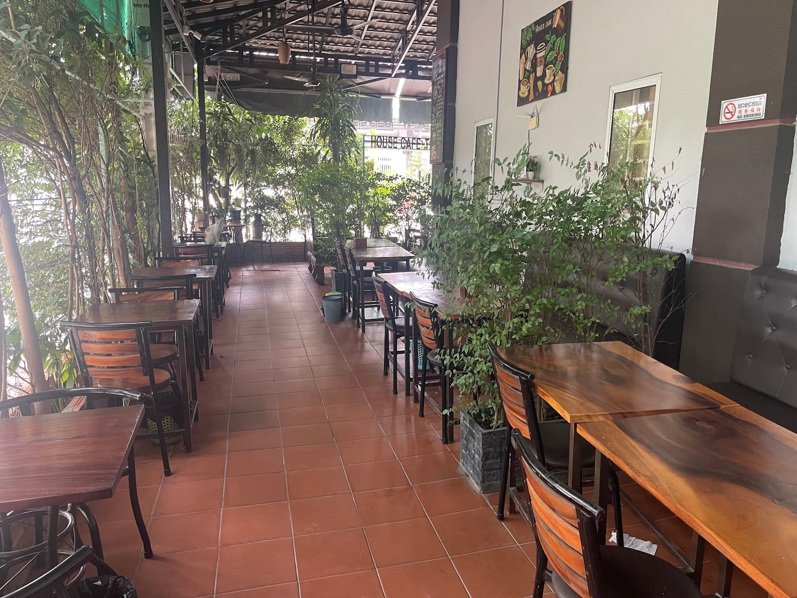 HOUSE Café