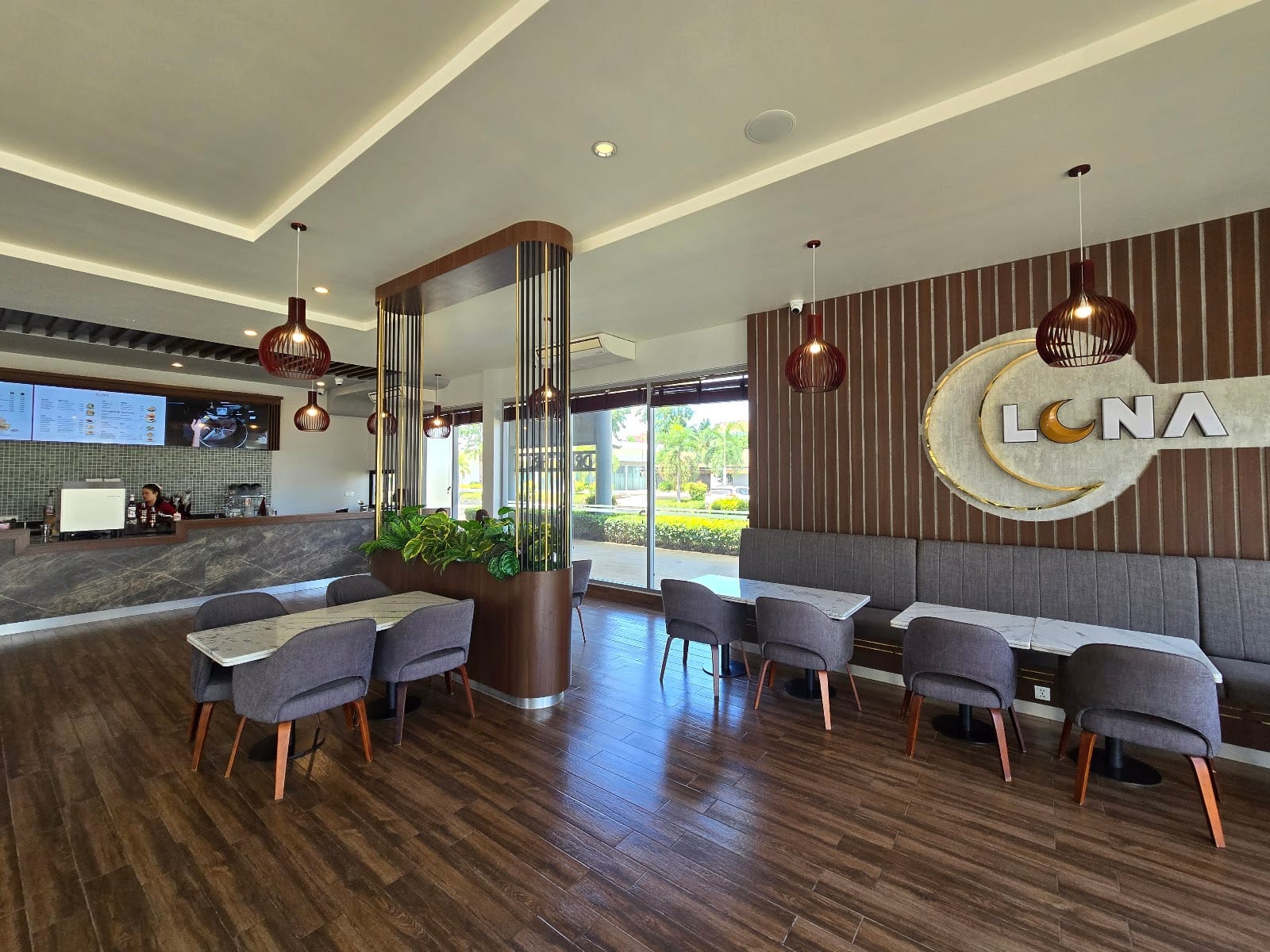 Luna Coffee & Bakery - Kampong Siem