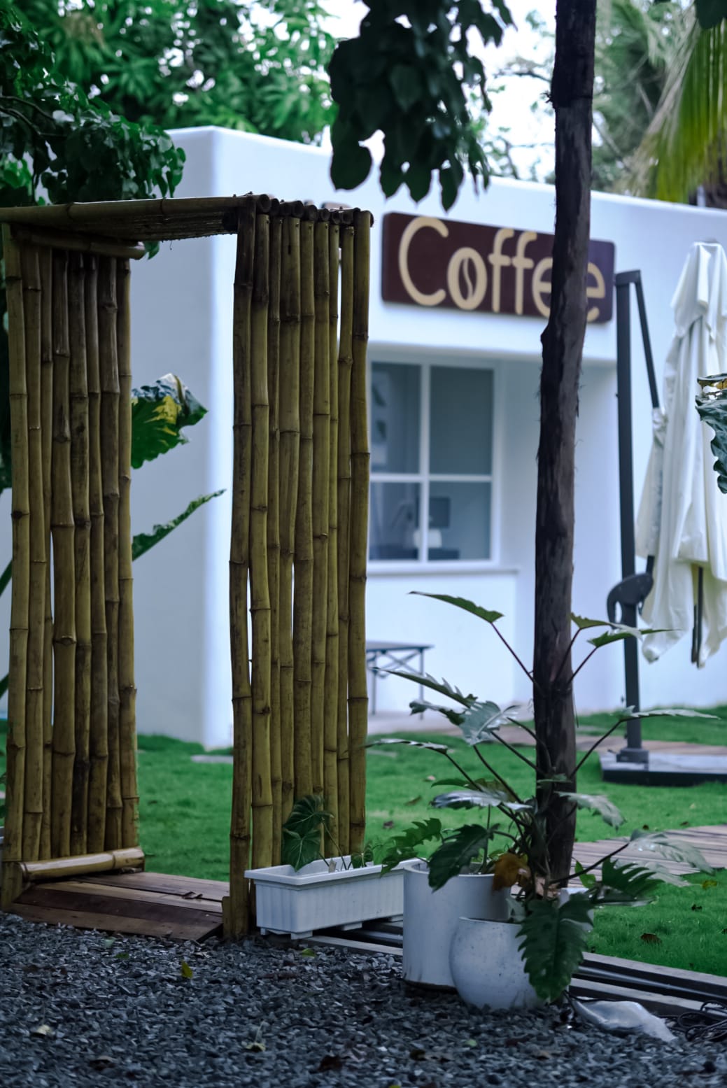 AIR Coffee & Eatery