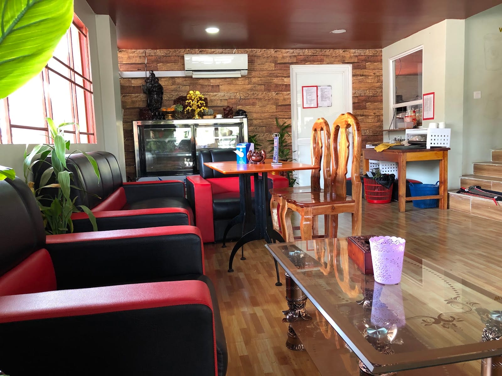 Platoza Cafe & Bistro