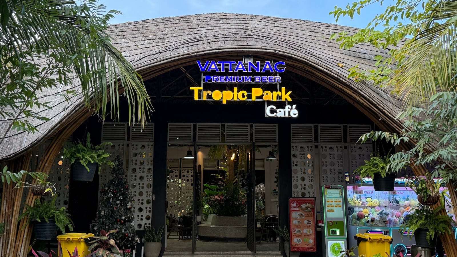 Tropic Park Cafe And Restaurant