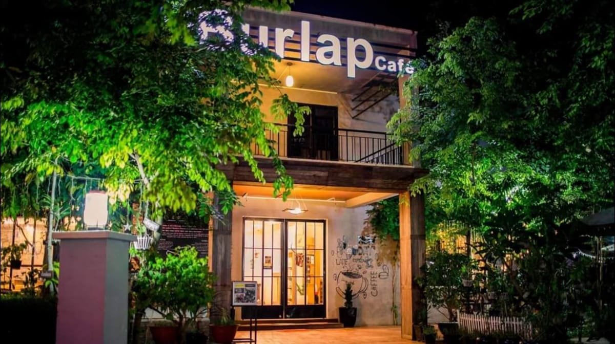 De Burlap Cafe