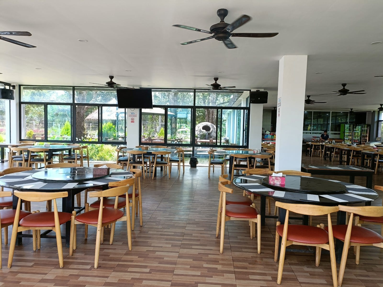 AGRO Cafe (nhà hàng việt Nam)
