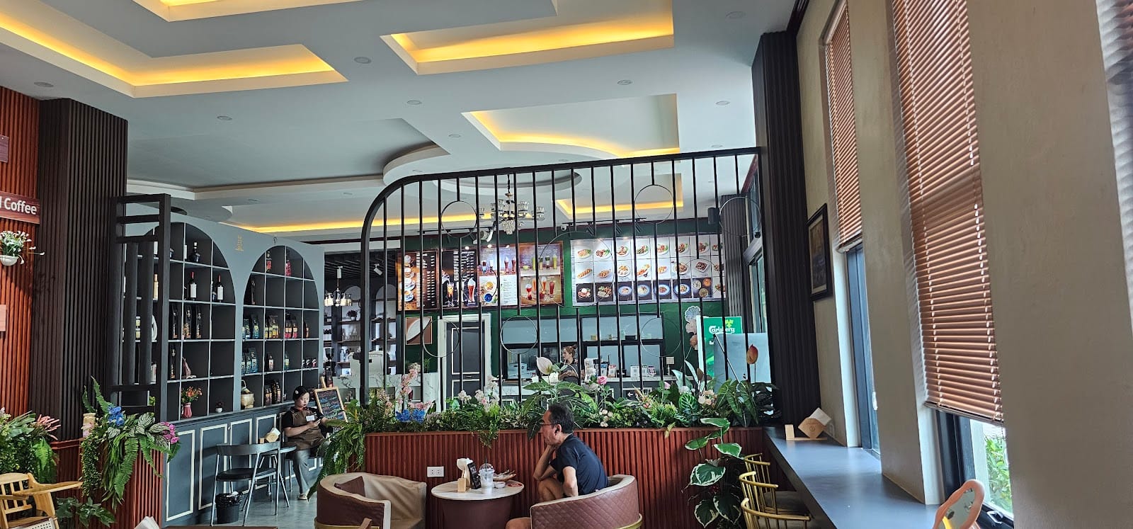 ຮ້ານອາຫານ ສາລິກາ ແລະ ກາເຟສີນຸກ Salika & Sinouk cafe