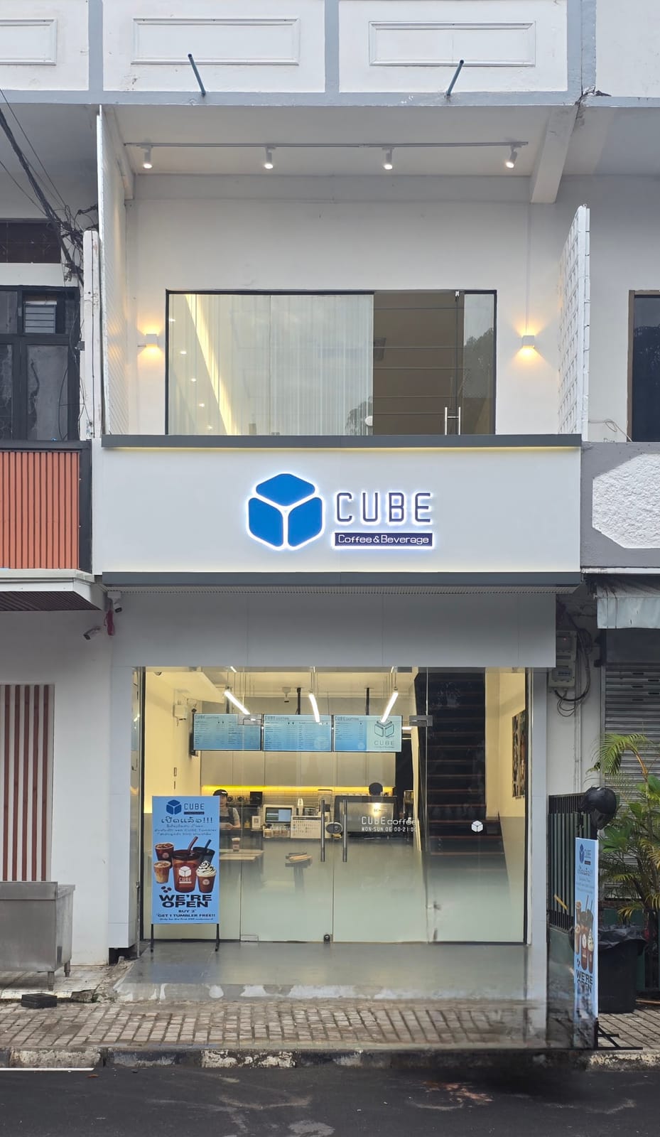 CUBE Coffee&Beverage