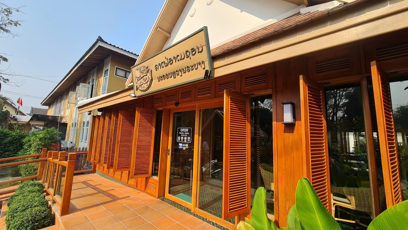 Cafè Amazon Phetsamai LPB