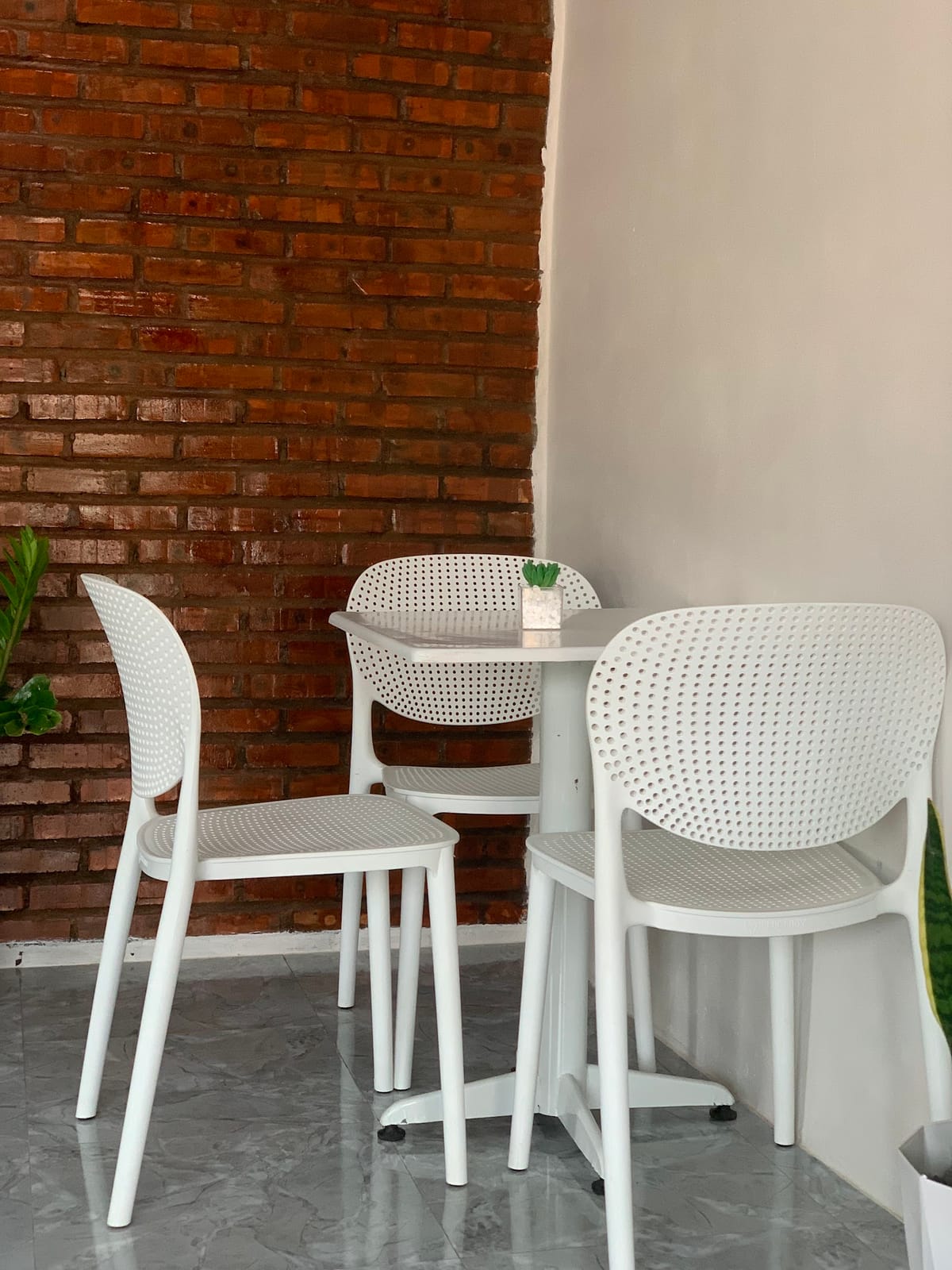 ເນເນ່ ຄາເຟ່ NeNe Cafe