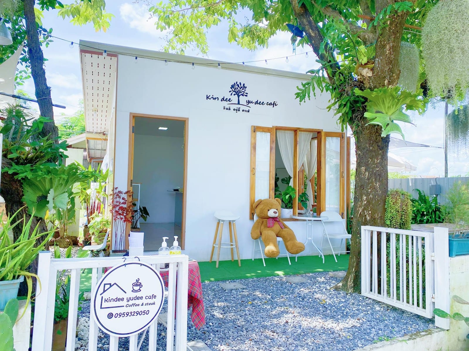 Kindee Yudee Cafe