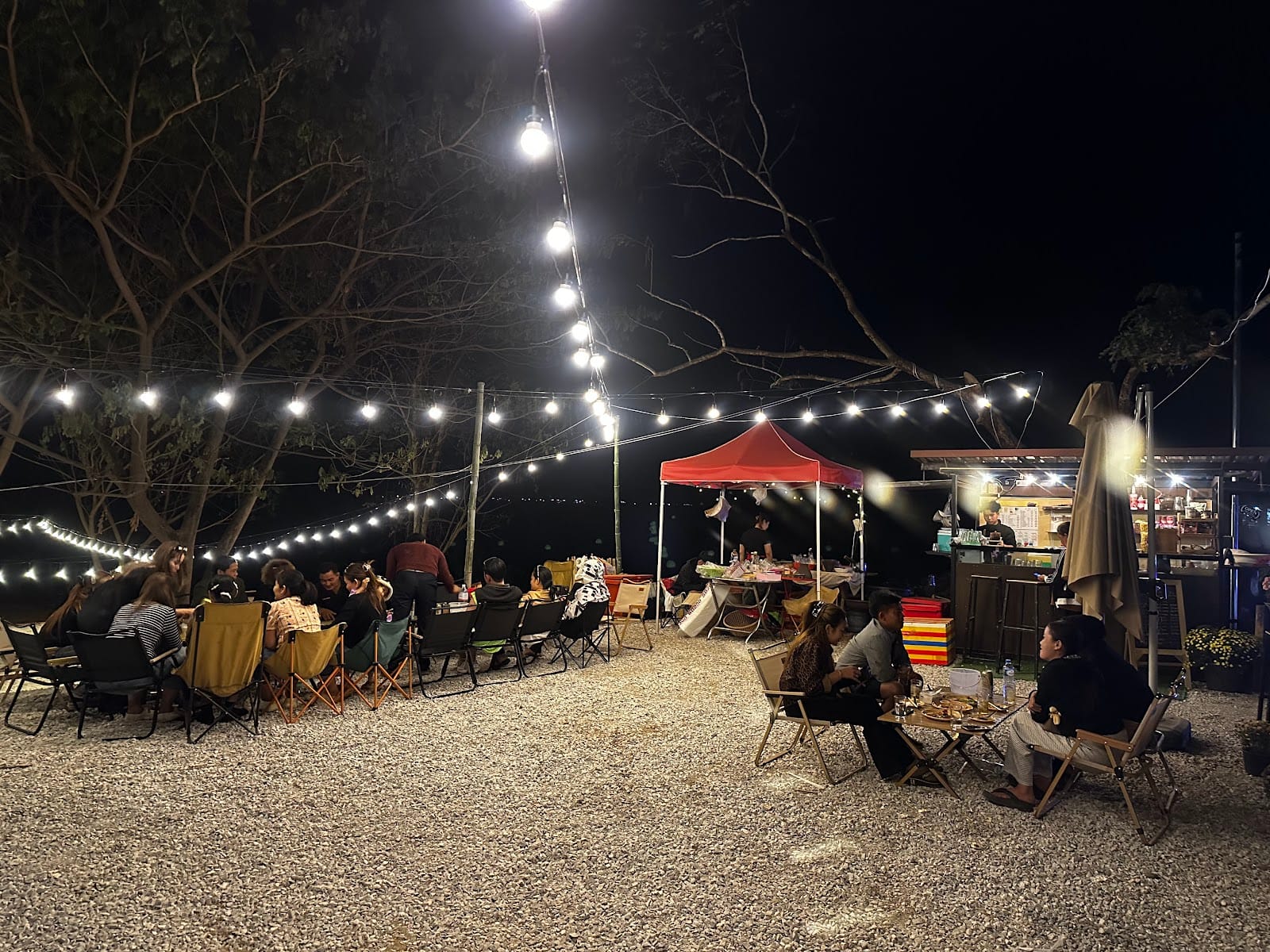 Homsa cafe ຮົ່ມສາຄາເຟ້