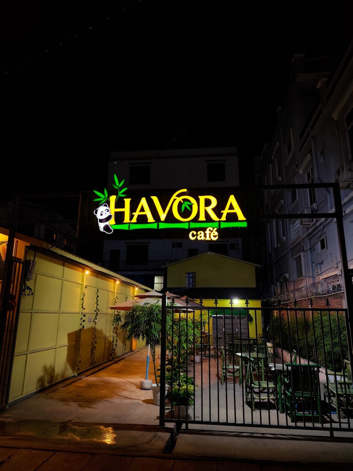 Havora cafe(ဟာဗိုရာ မာလာနှင့်အအေး)