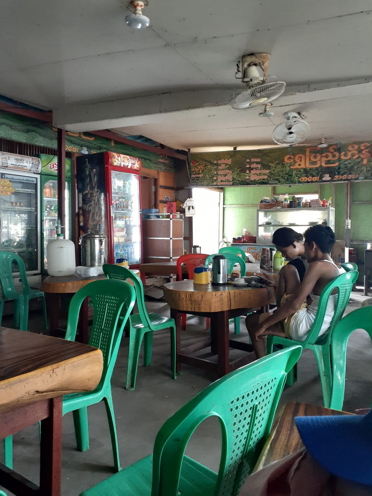 Shwe Pyi Hein Cafe