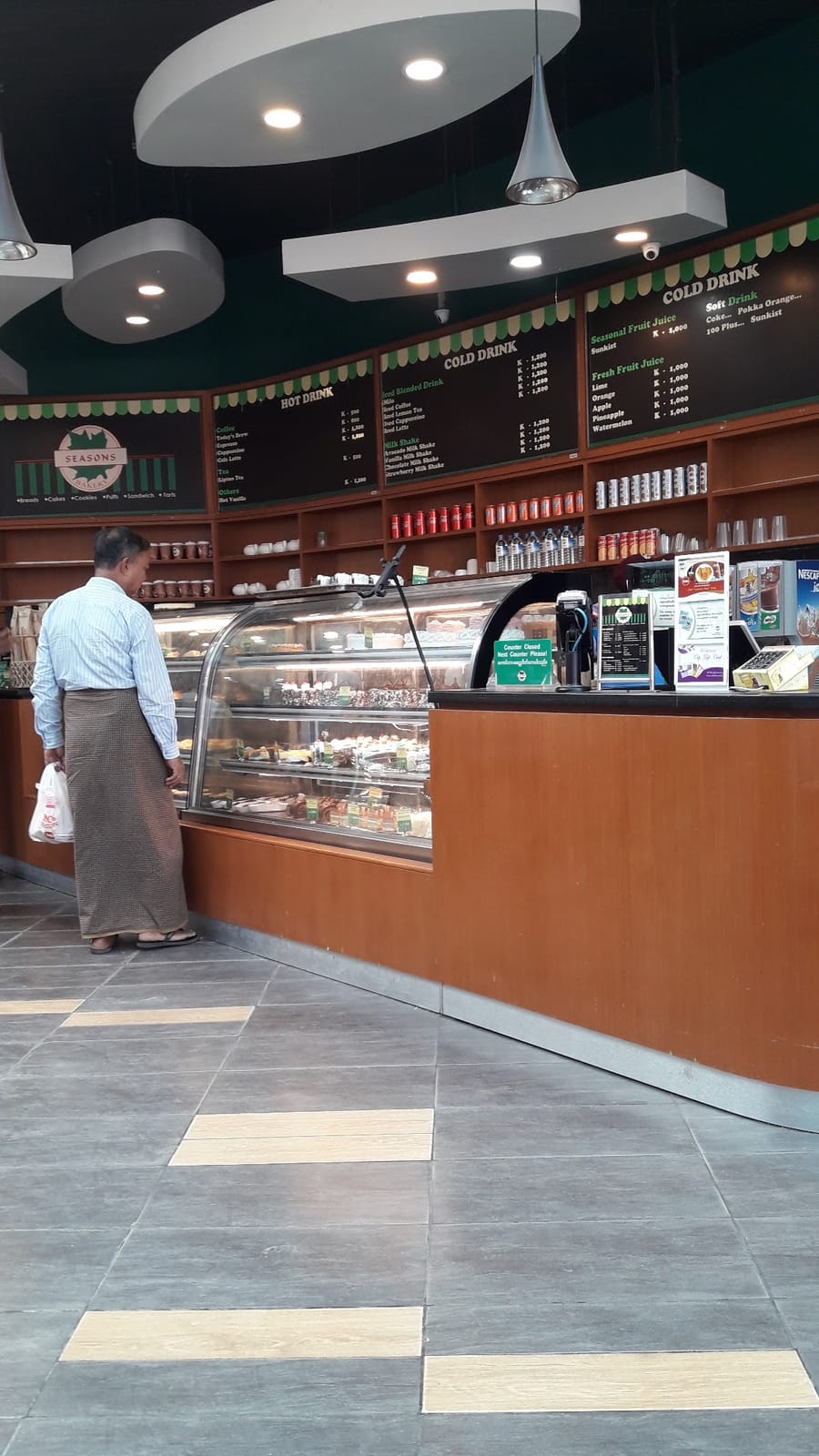 SEASONS Bakery
