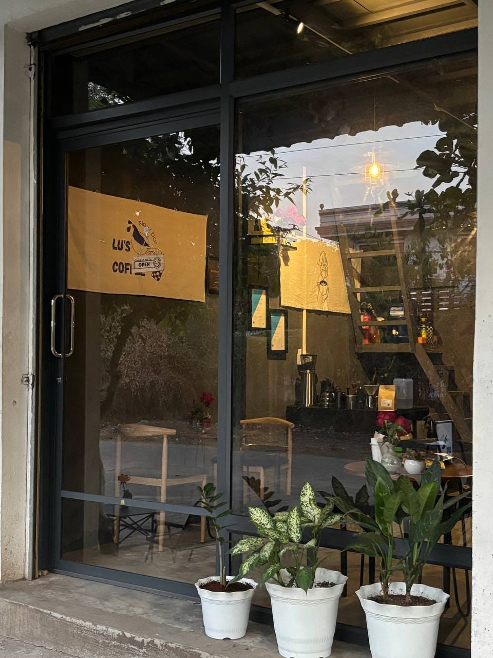 Lu's Coffee Slow bar