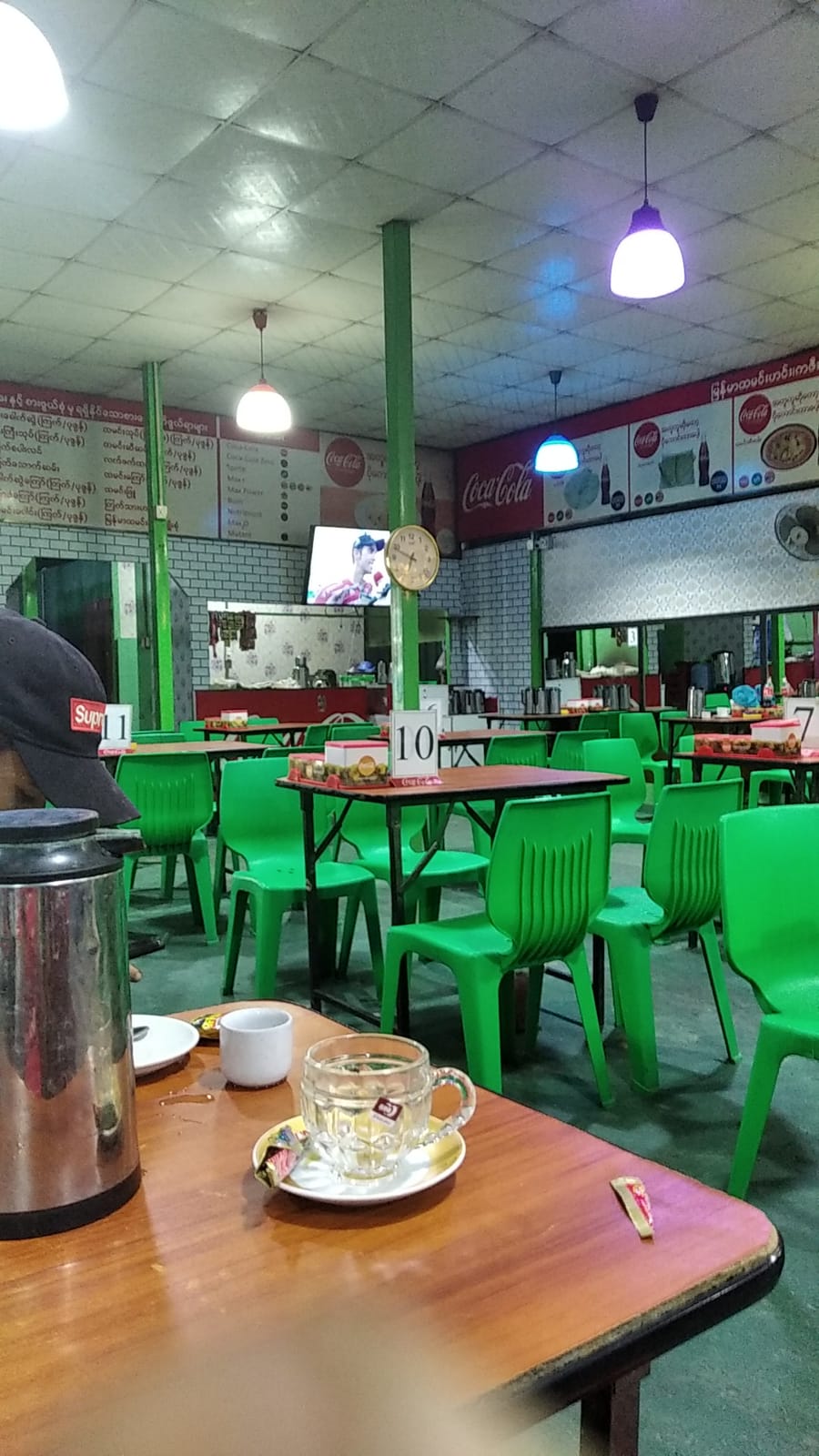 Hole Light Cafe