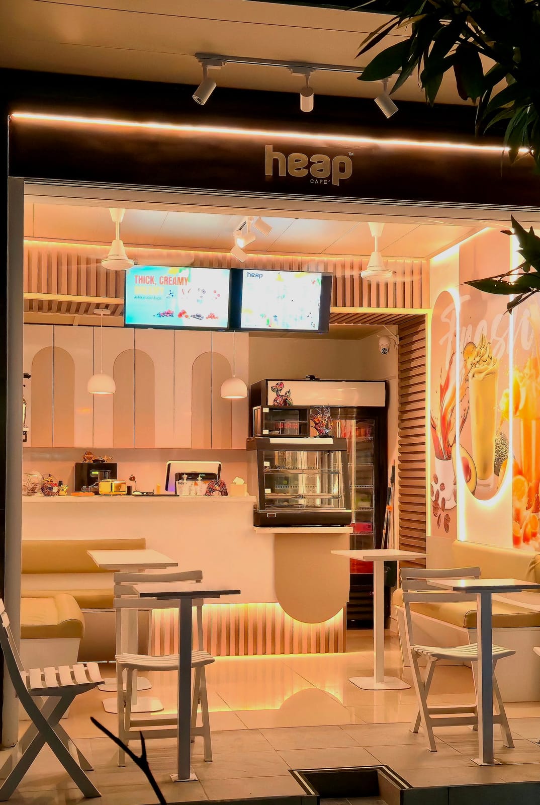 HEAP CAFÉ