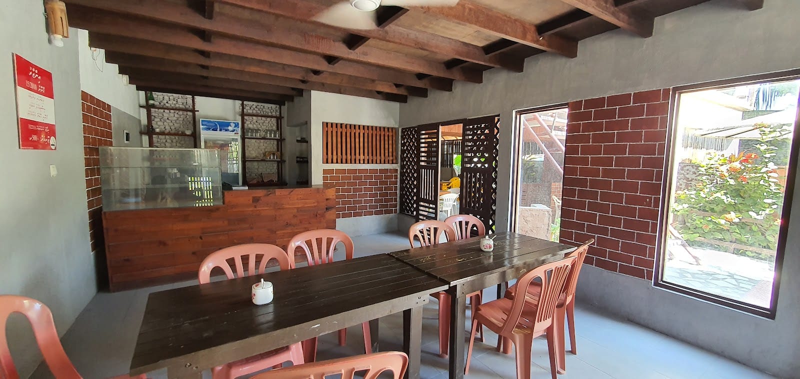 Saman Café