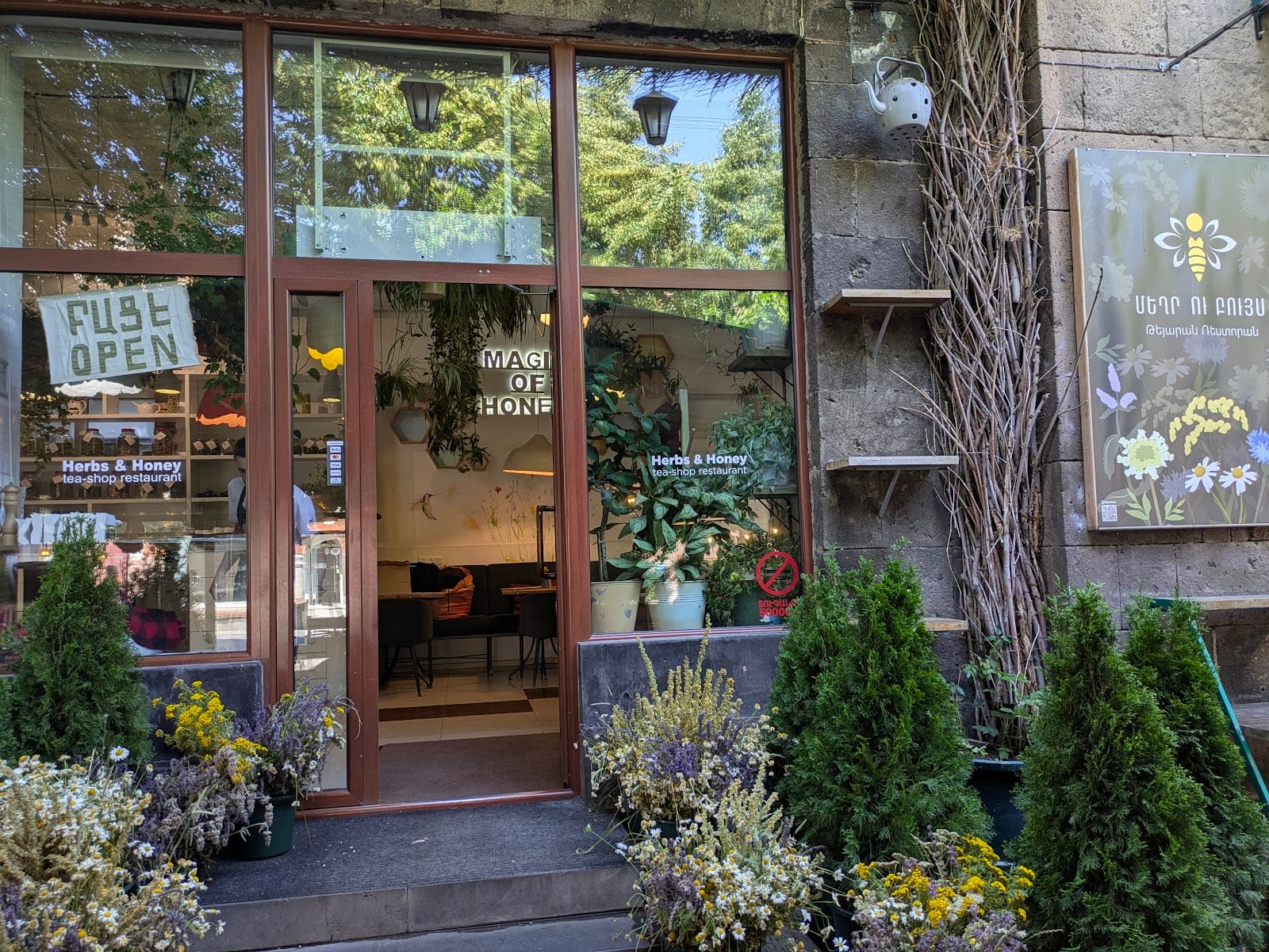 Herbs & Honey teashop & restaurant