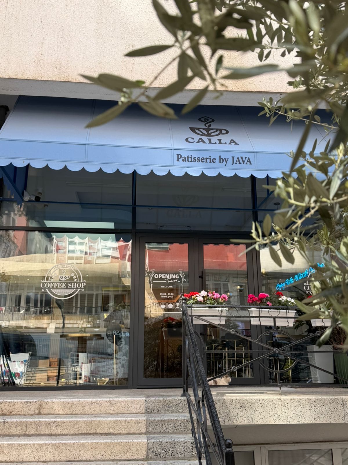 Calla Patisserie by Java