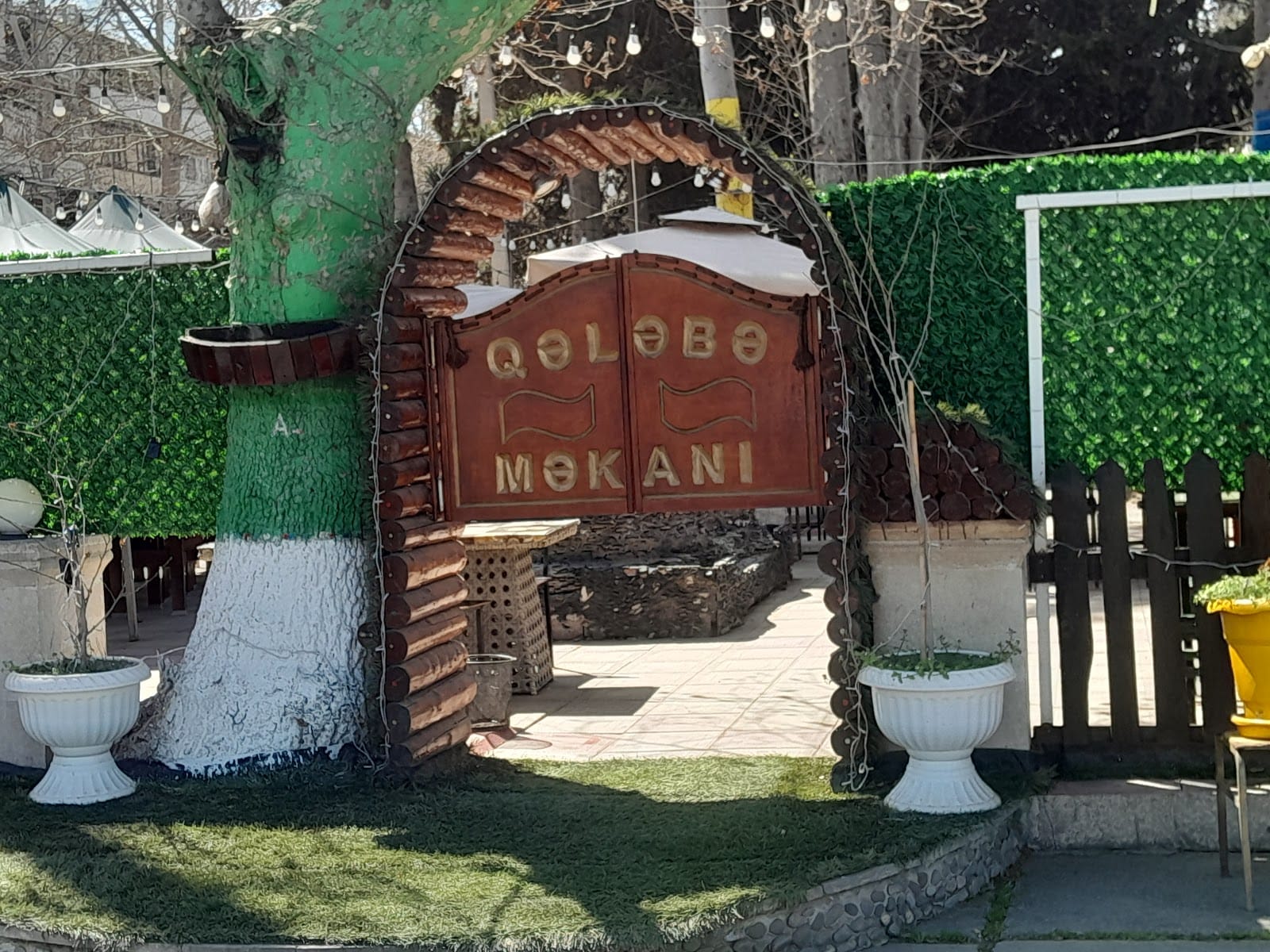 Qələbə kafesi