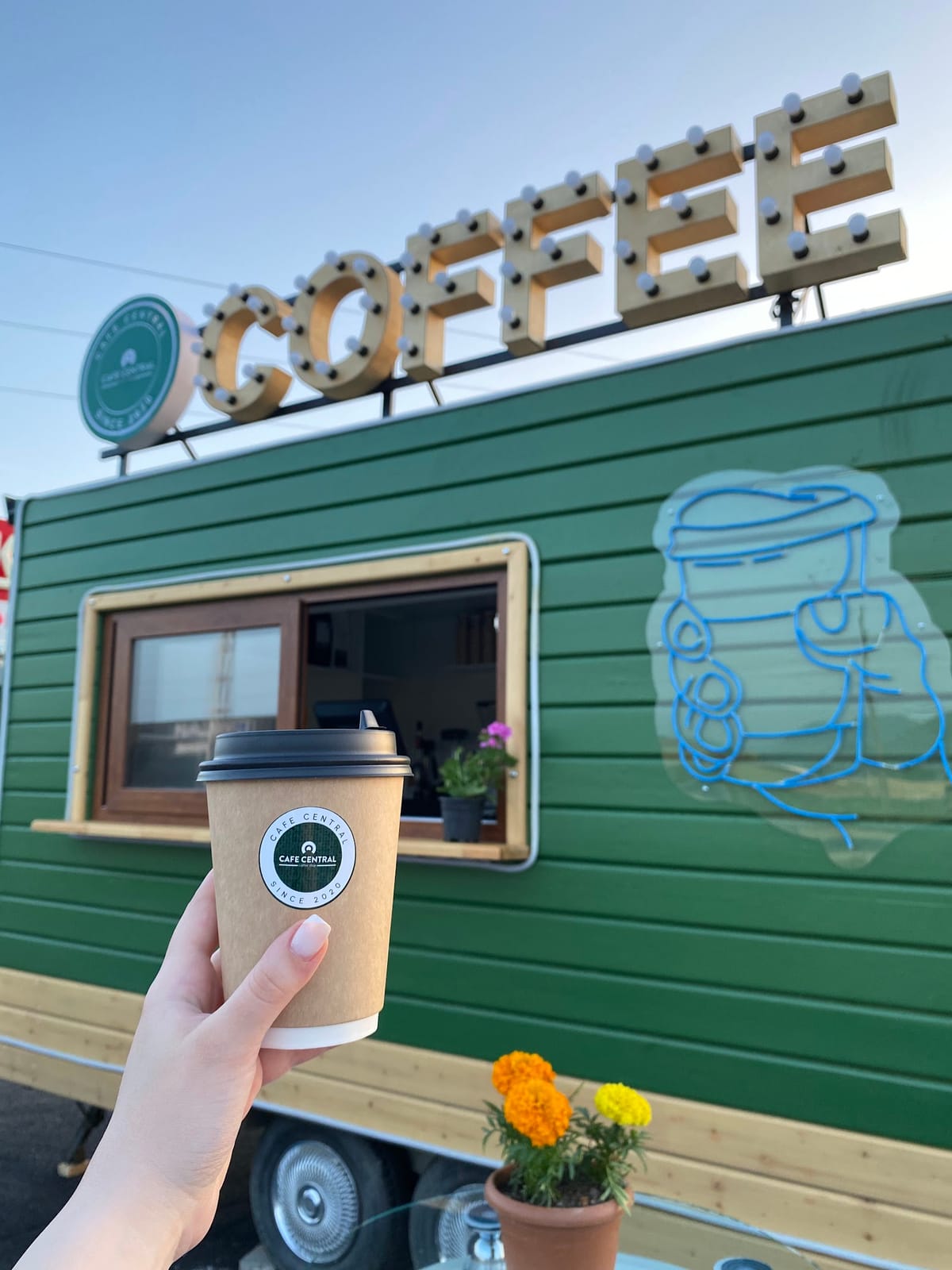 Coffeeshop Caravan