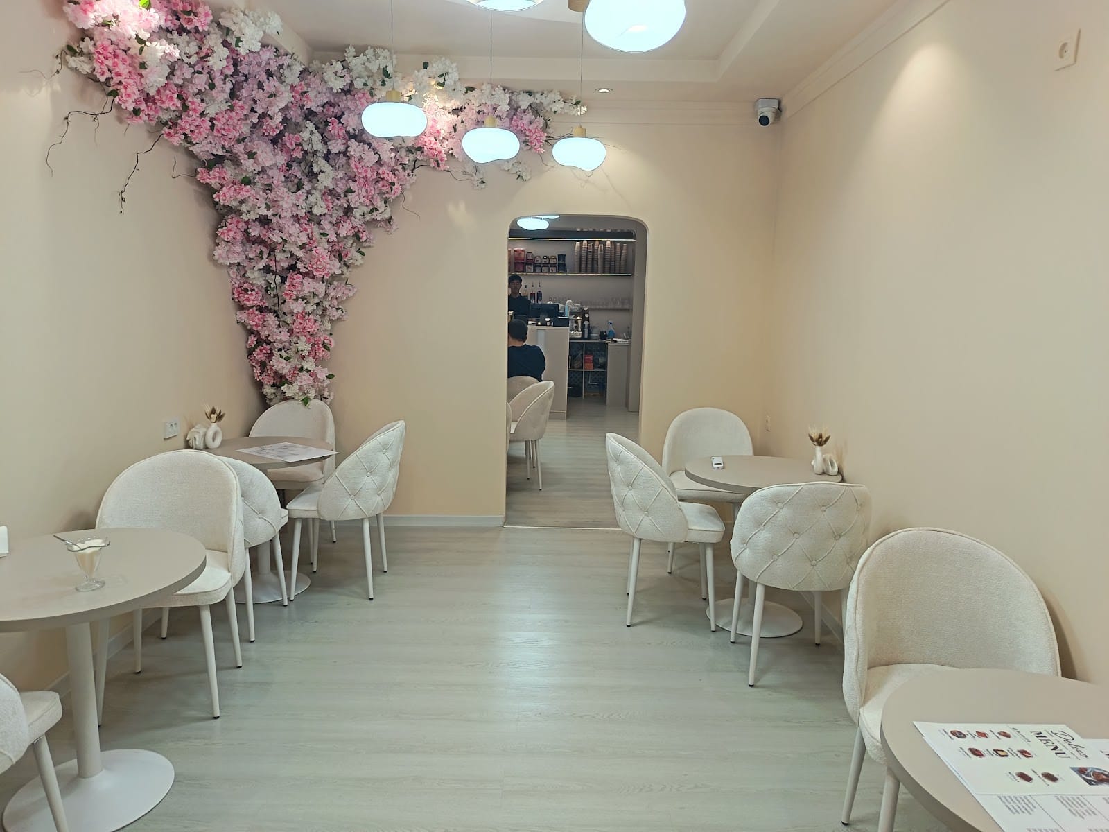 Delizo coffee & waffle