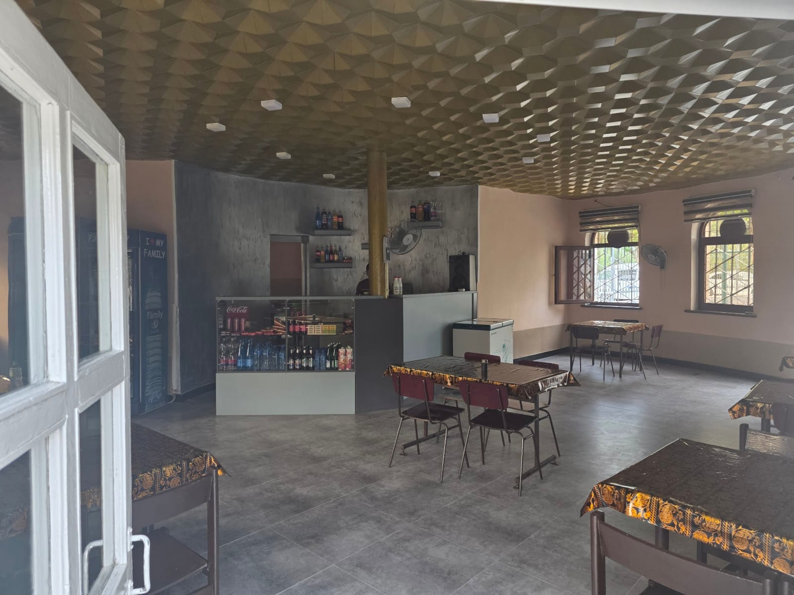 Pristadionnoye Kafe Alpomysh