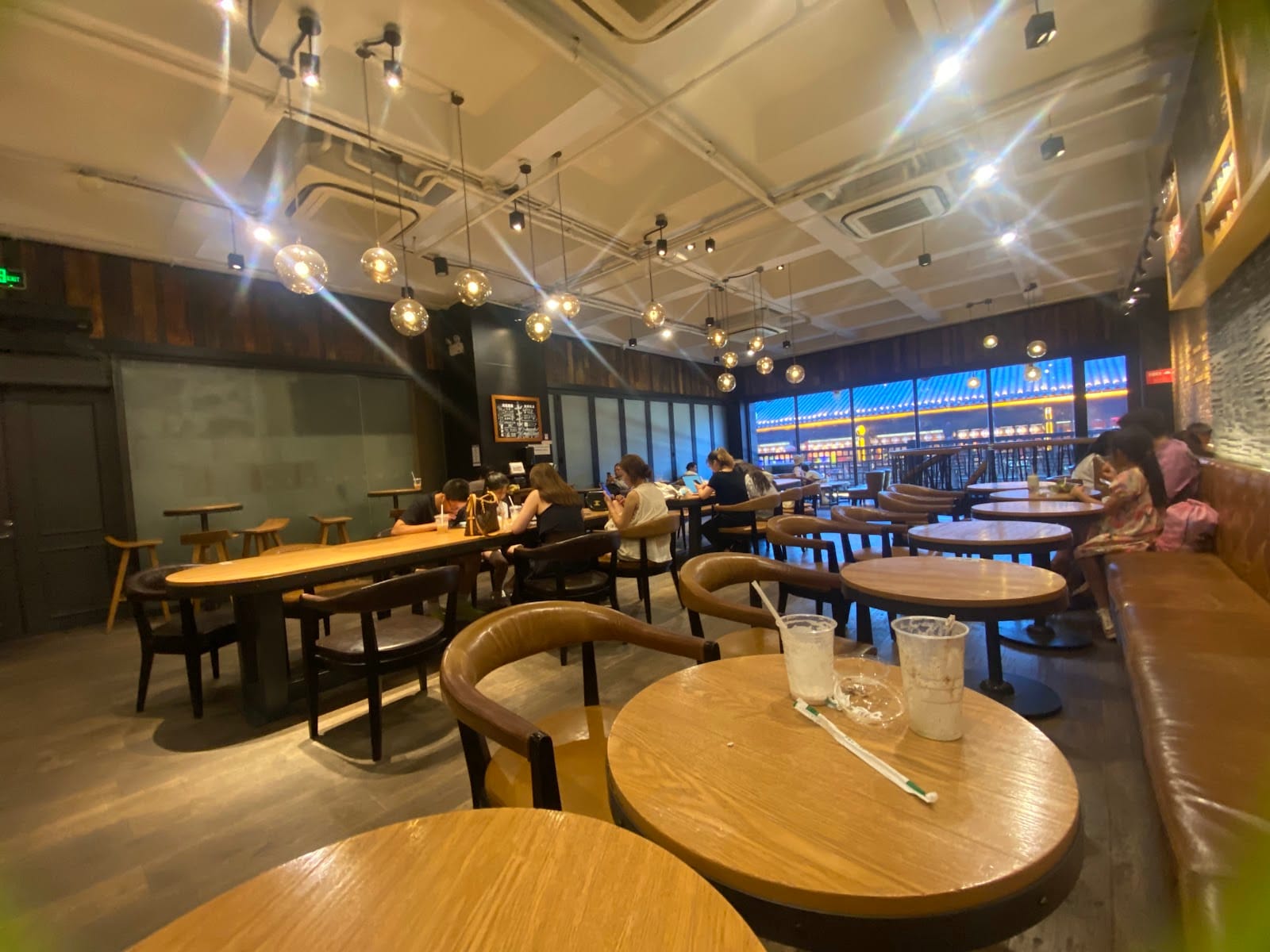 Starbucks (Nanjing Great World Br.)