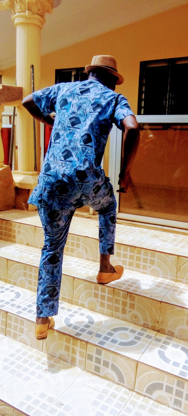 Kiosque La Paix Chez Mme Diaby