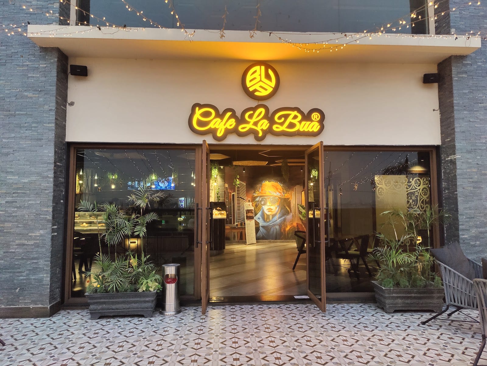 Cafe La Bua