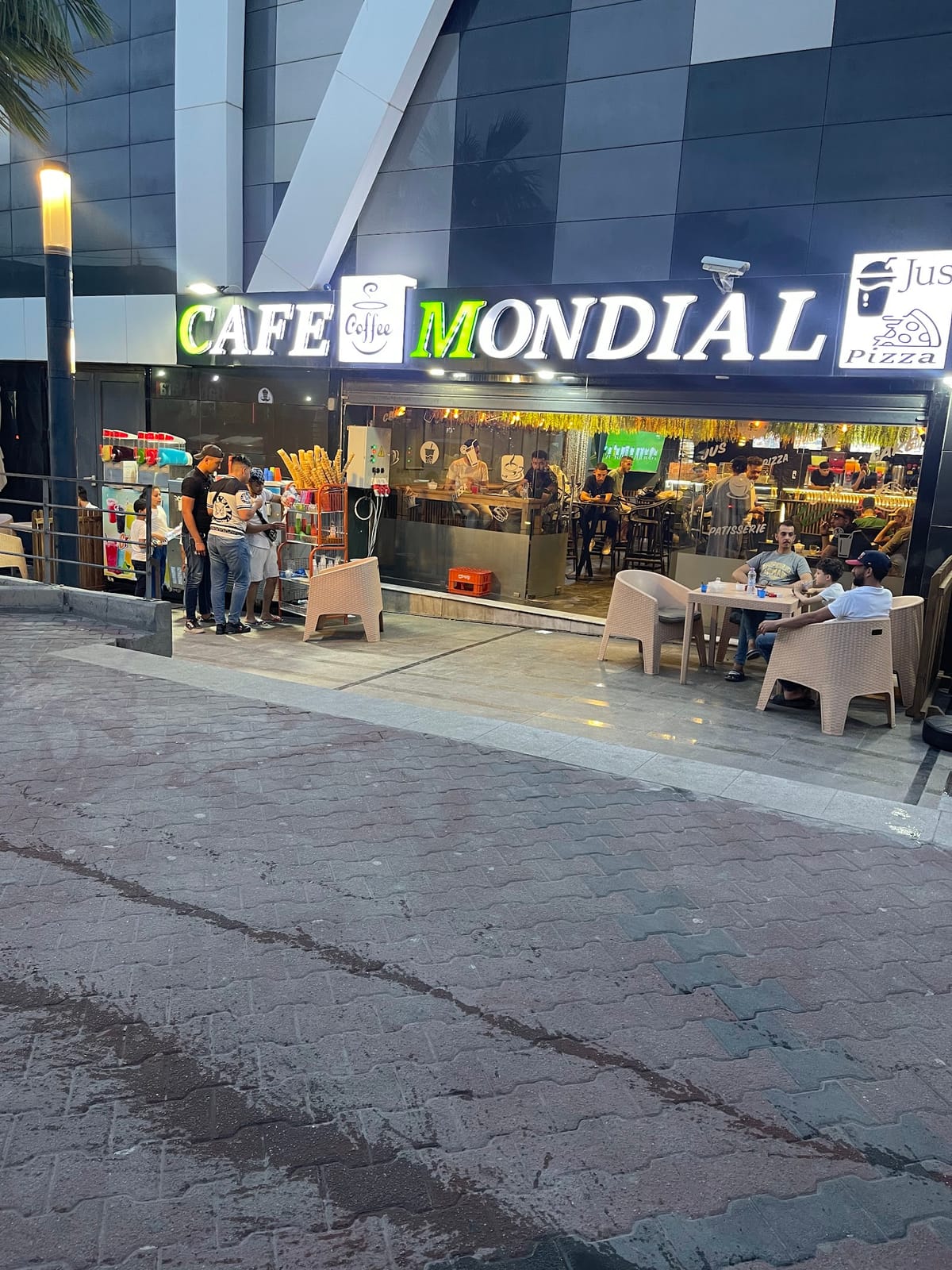 Cafe mondial