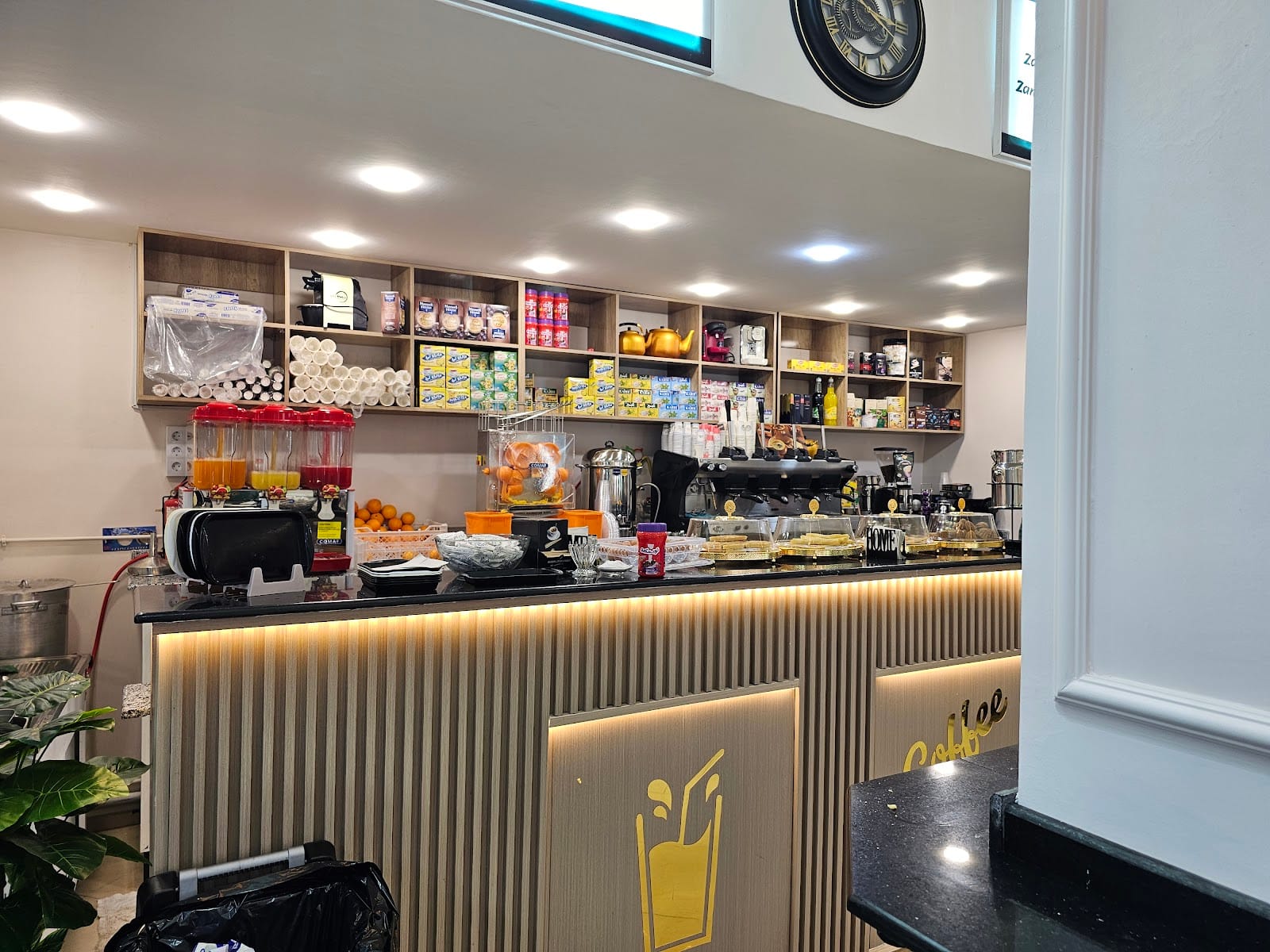 Coffee shop